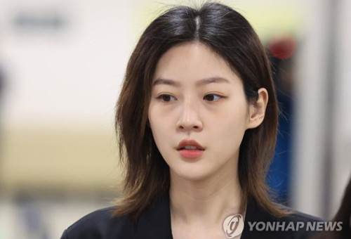 배우 告김새론